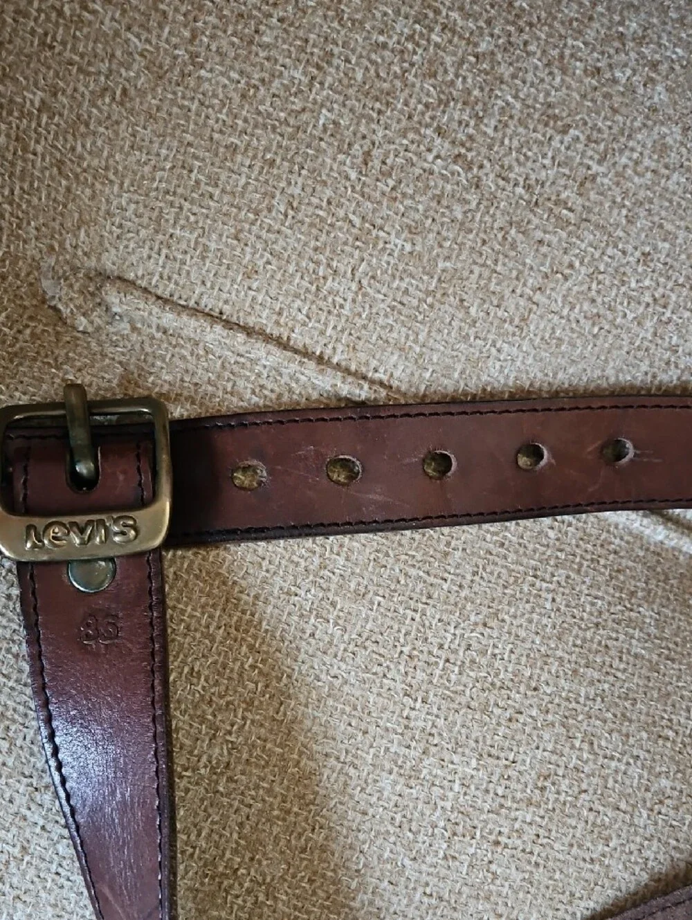 Levi's Brown Leather Belt with Brass-Tone Buckle - Unisex